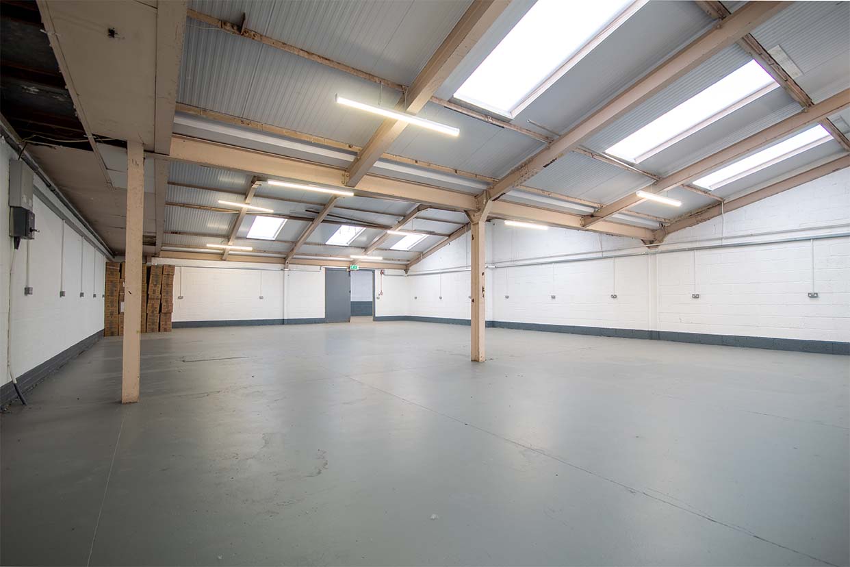 Industrial Unit in Sandy - photo 2