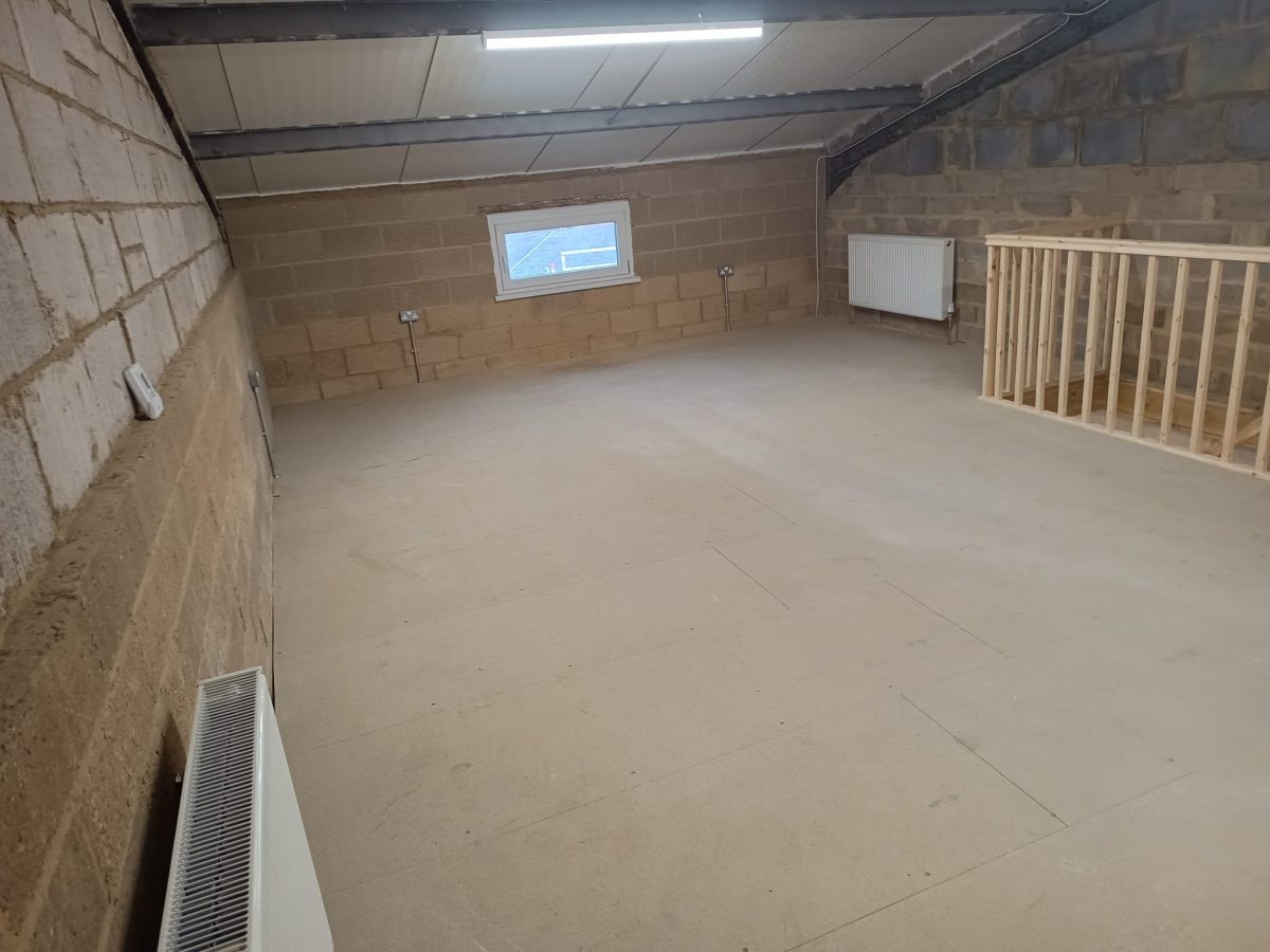 Other in Hitchin, Herts - photo 2