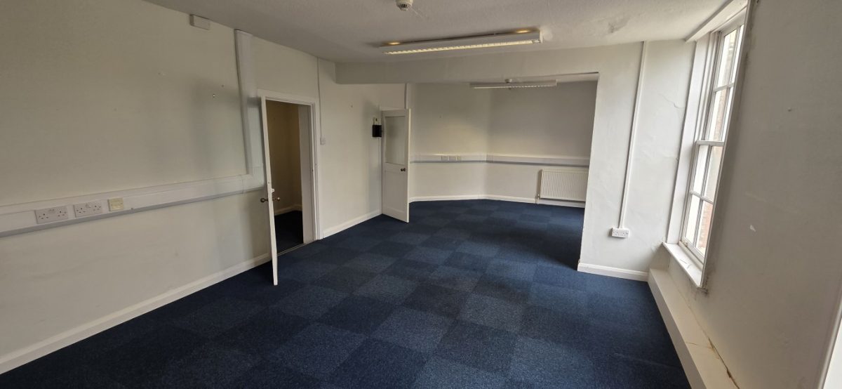 Office in Derby - photo 3