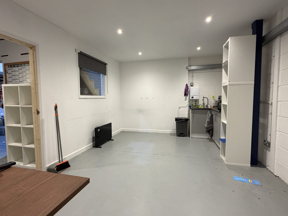 Industrial Unit in Heathfield - photo 3