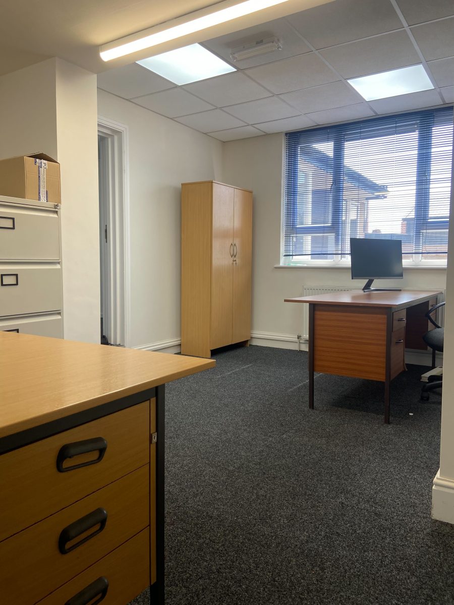 Office in Doncaster - photo 3
