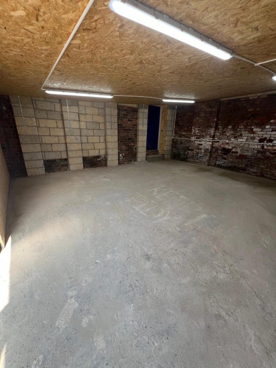 Industrial Unit in Doncaster - photo 2