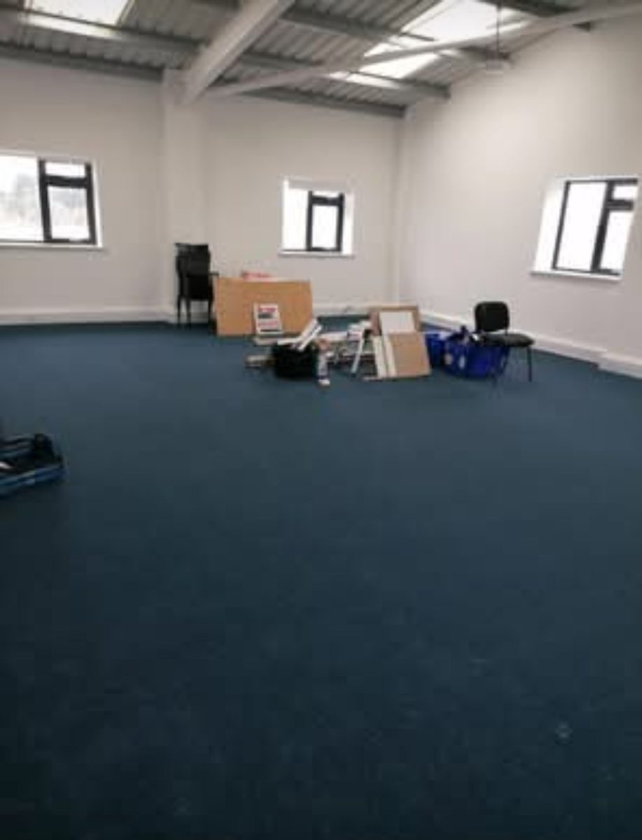 Commercial Property in Saltash - photo 3