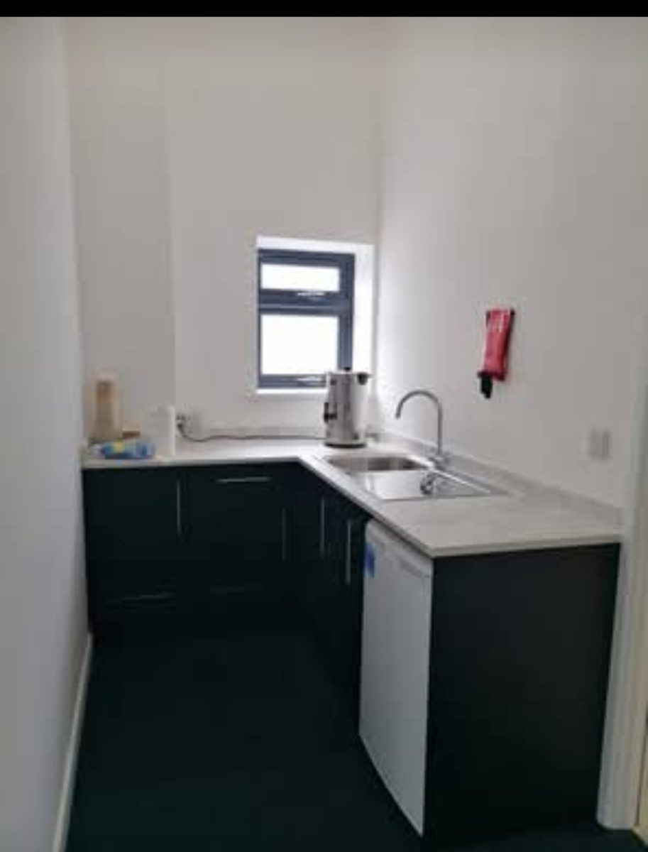 Commercial Property in Saltash - photo 4