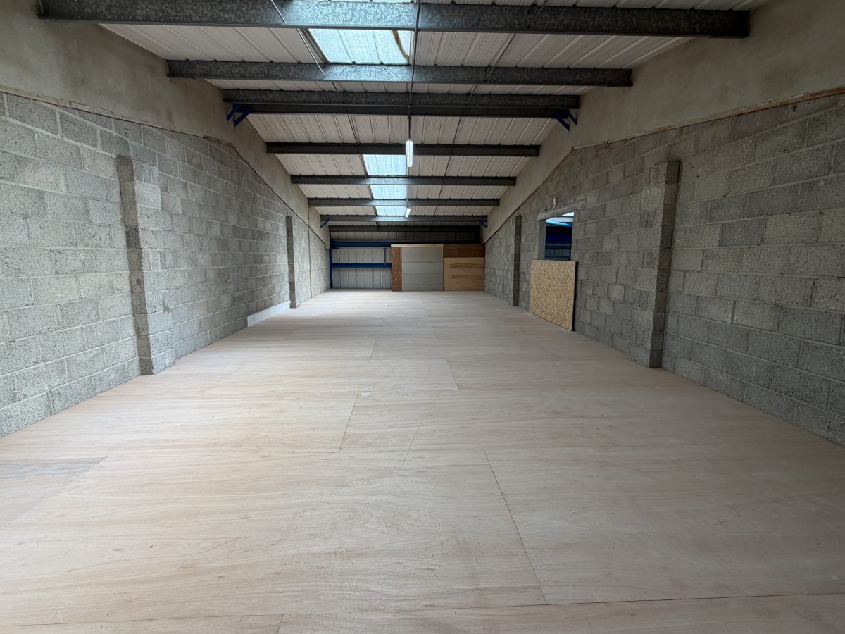 Industrial Unit in Totnes - photo 3
