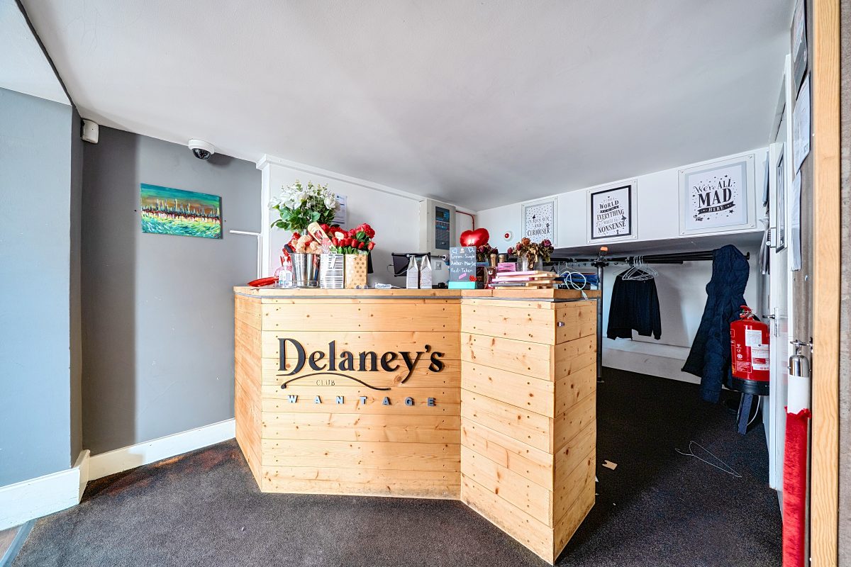 Commercial Property in Wantage - photo 2