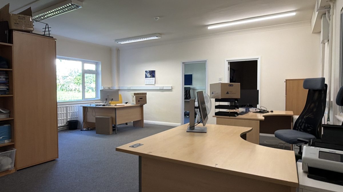 Industrial Unit in Newton Abbot - photo 2