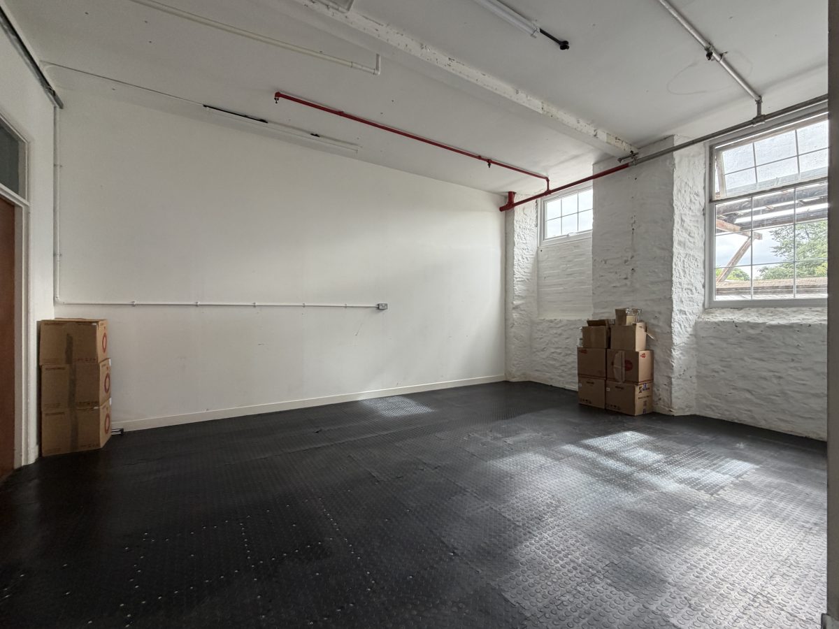 Industrial Unit in Buckfastleigh - photo 4
