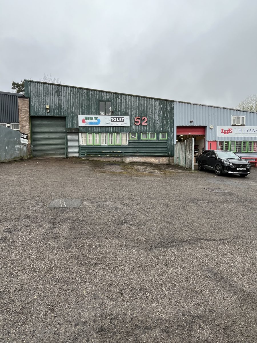 Industrial Unit in Cwmbran - photo 2