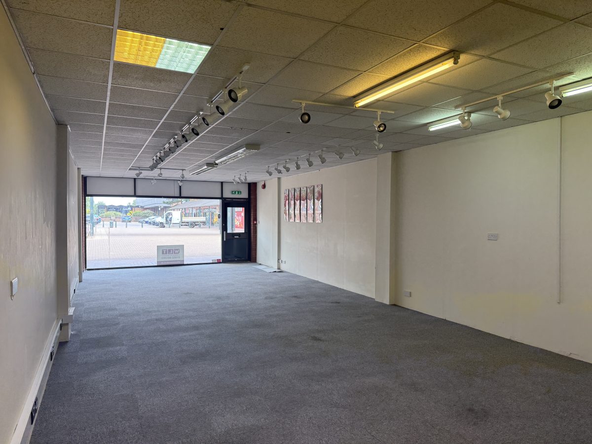 Retail/Shop in Telford - photo 3