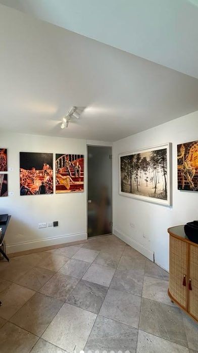 Commercial Property in London - photo 4