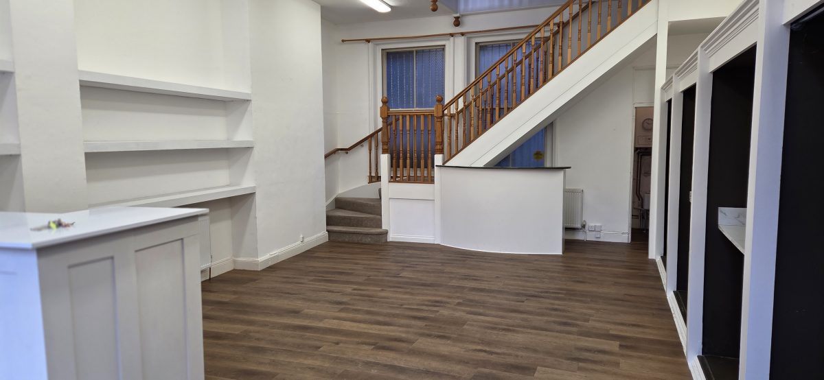Retail/Shop in Derby - photo 3