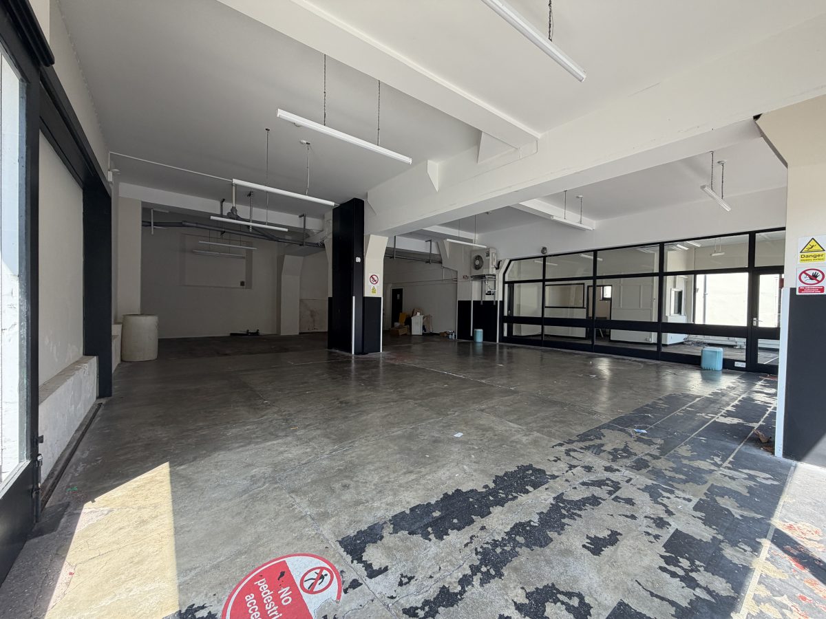 Retail/Shop in Newton Abbot - photo 4