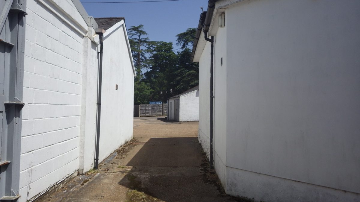 Industrial Unit in Dorking - photo 2