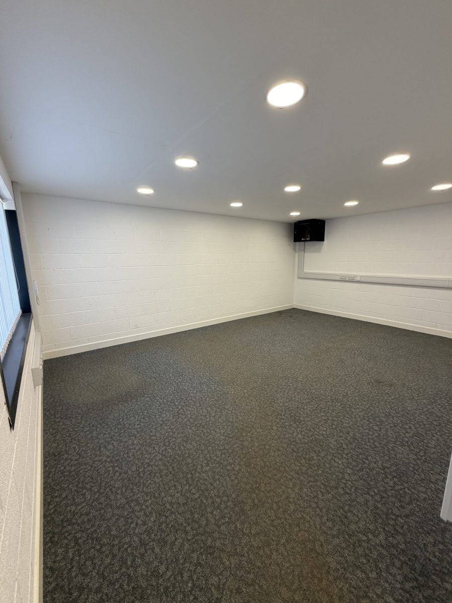 Industrial Unit in Chard