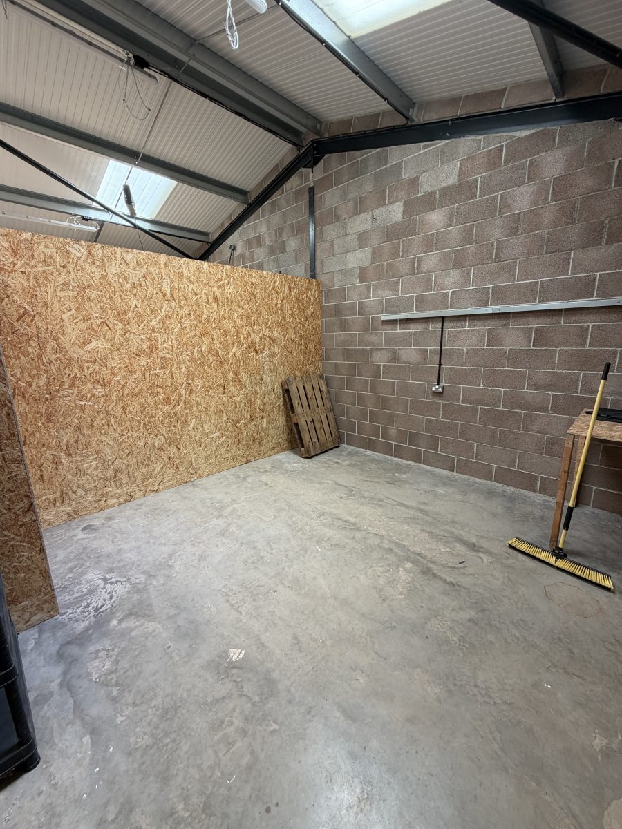 Industrial Unit in Chard
