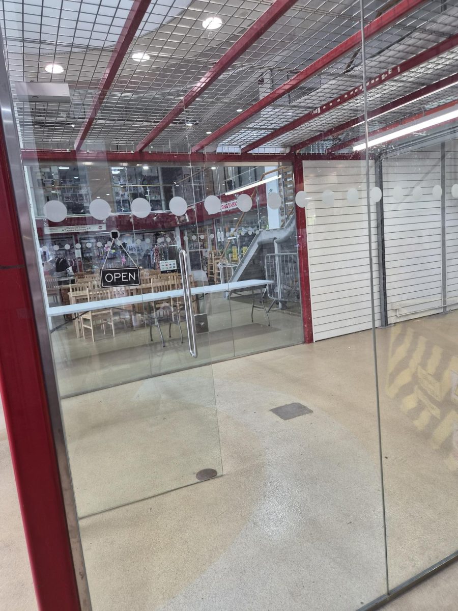 Retail/Shop in Romford - photo 4