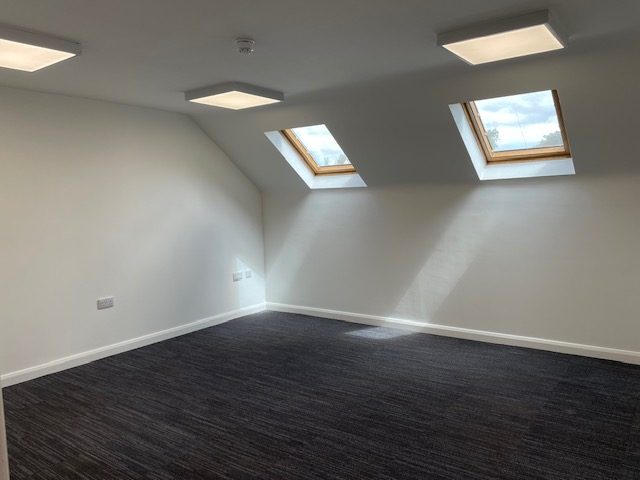Commercial Property in Farnborough - photo 2
