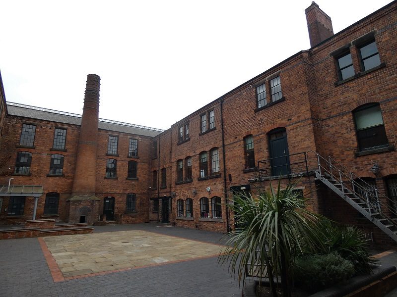 Office in Wolverhampton - photo 4