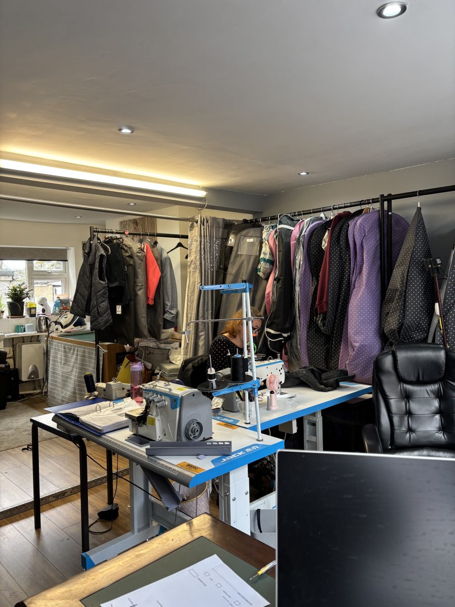 Retail/Shop in Chesterfield - photo 2