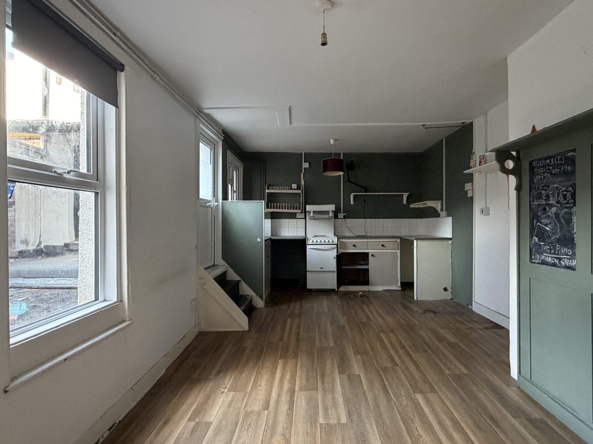 Investment in Teignmouth - photo 4