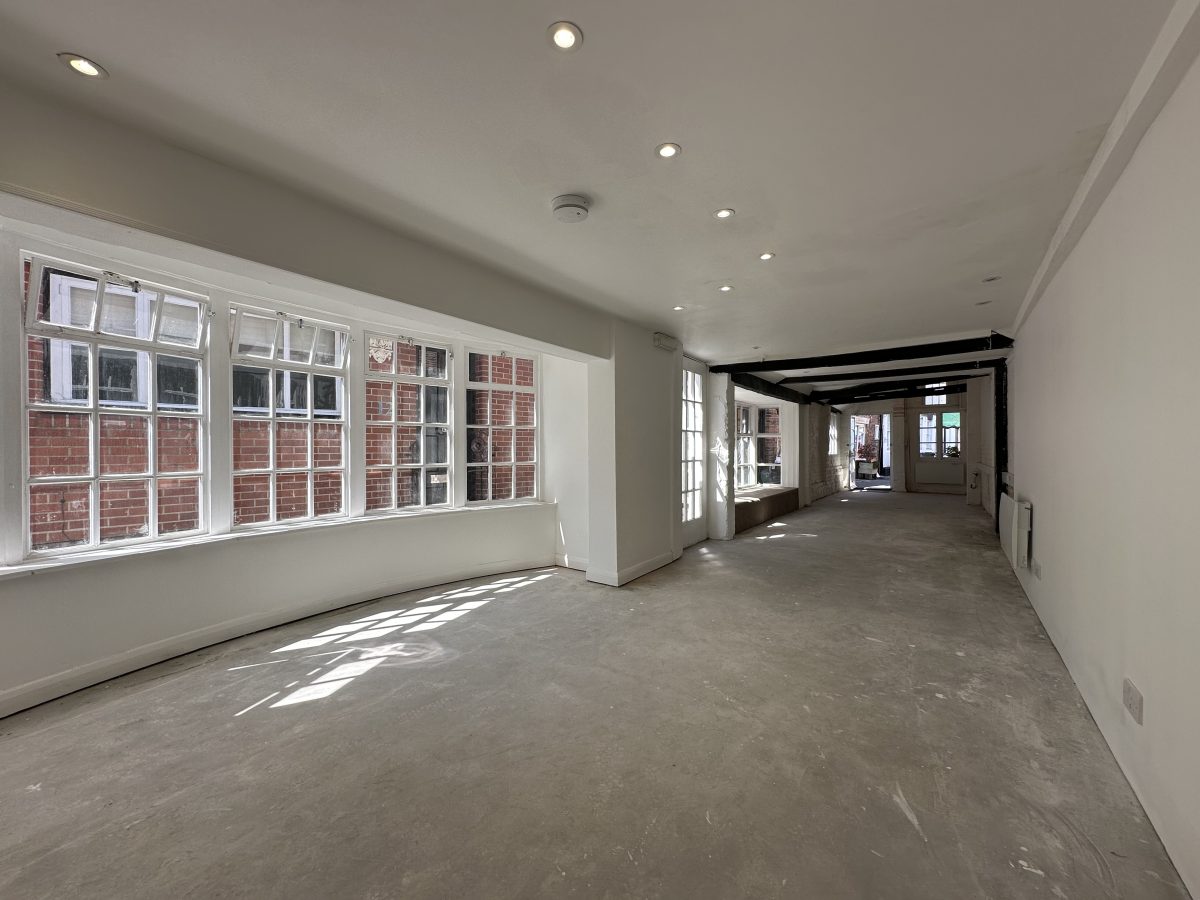 Commercial Property in Wantage - photo 2
