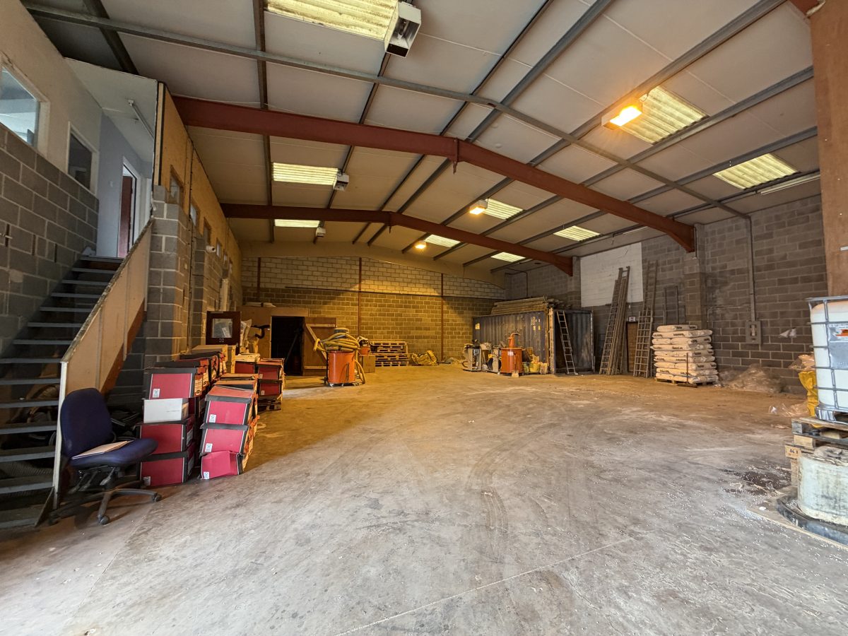 Industrial Unit in Newton Abbot - photo 3