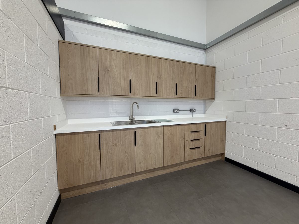 Industrial Unit in Clyst Honiton - photo 4