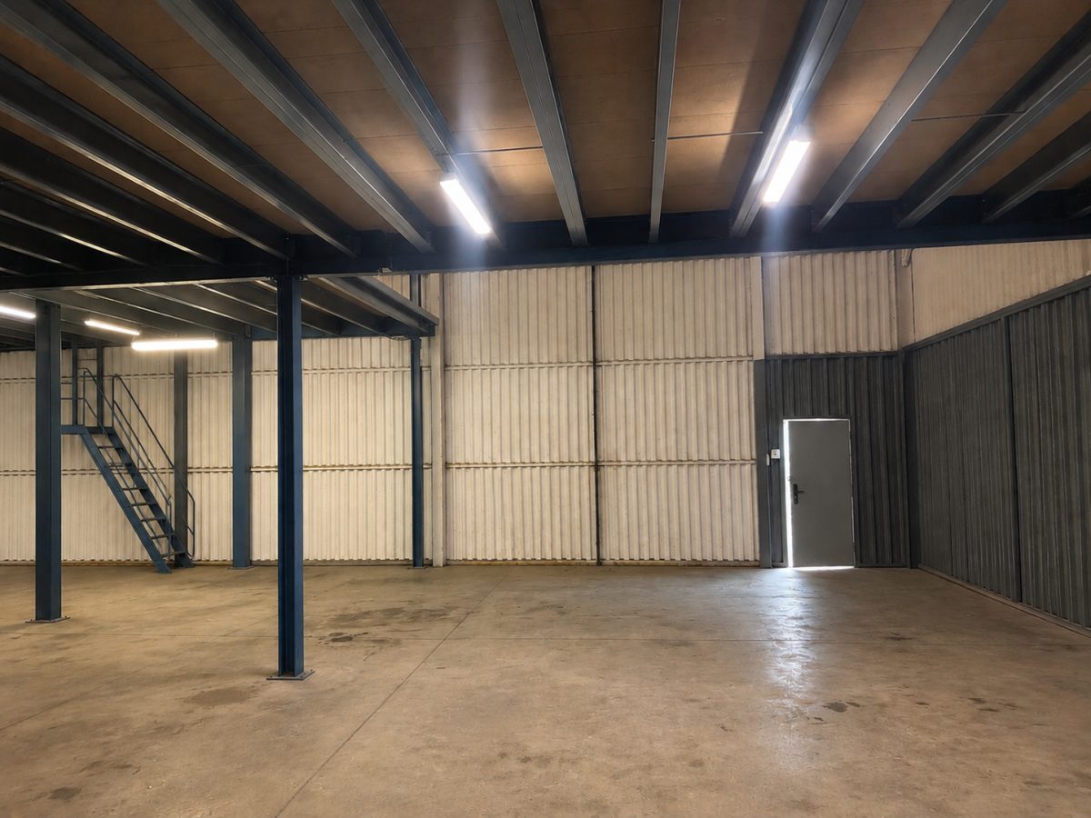 Industrial Unit in Northants - photo 2