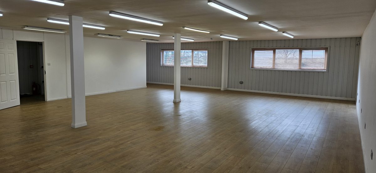 Office in BUCKINGHAM - photo 2