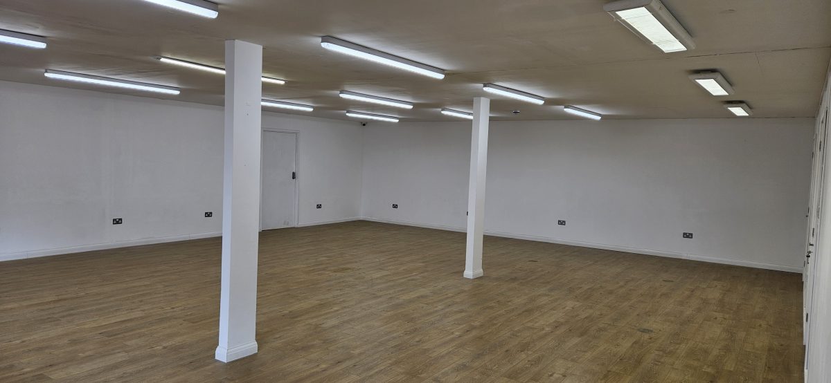 Office in BUCKINGHAM - photo 3