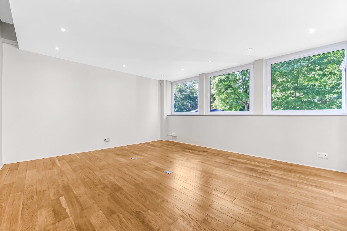 Office in Wallington - photo 4