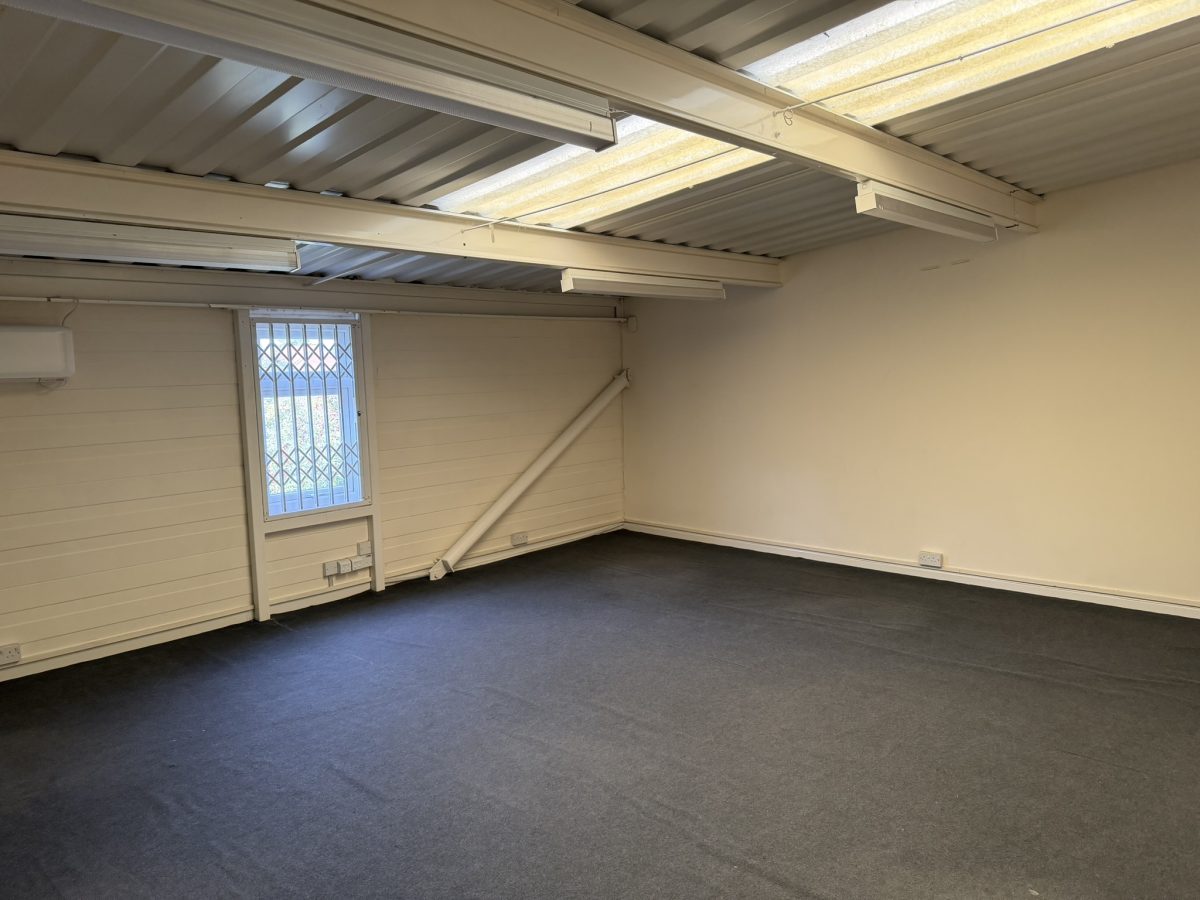 Office in Andover - photo 3