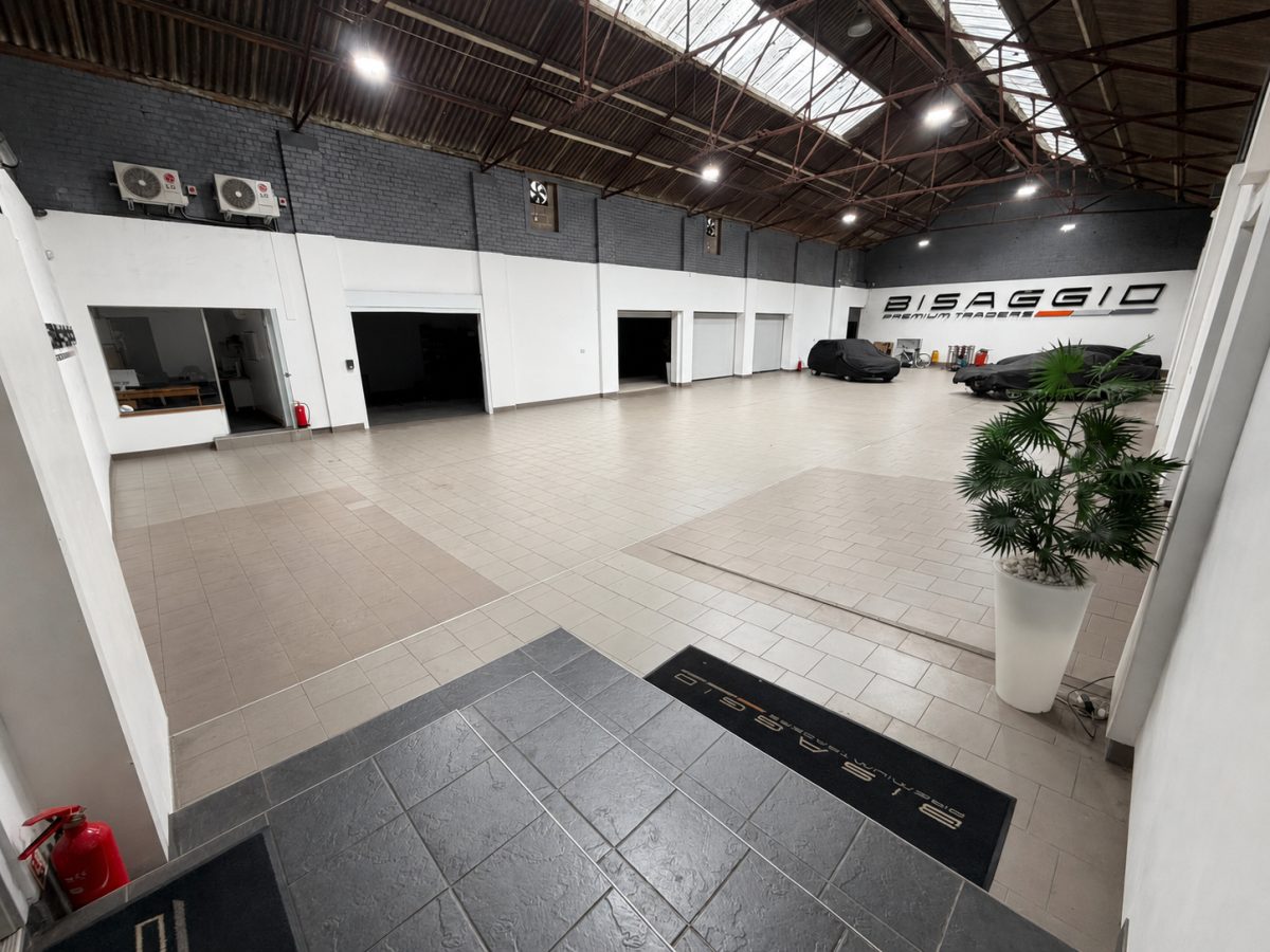 Commercial Property in Batley
