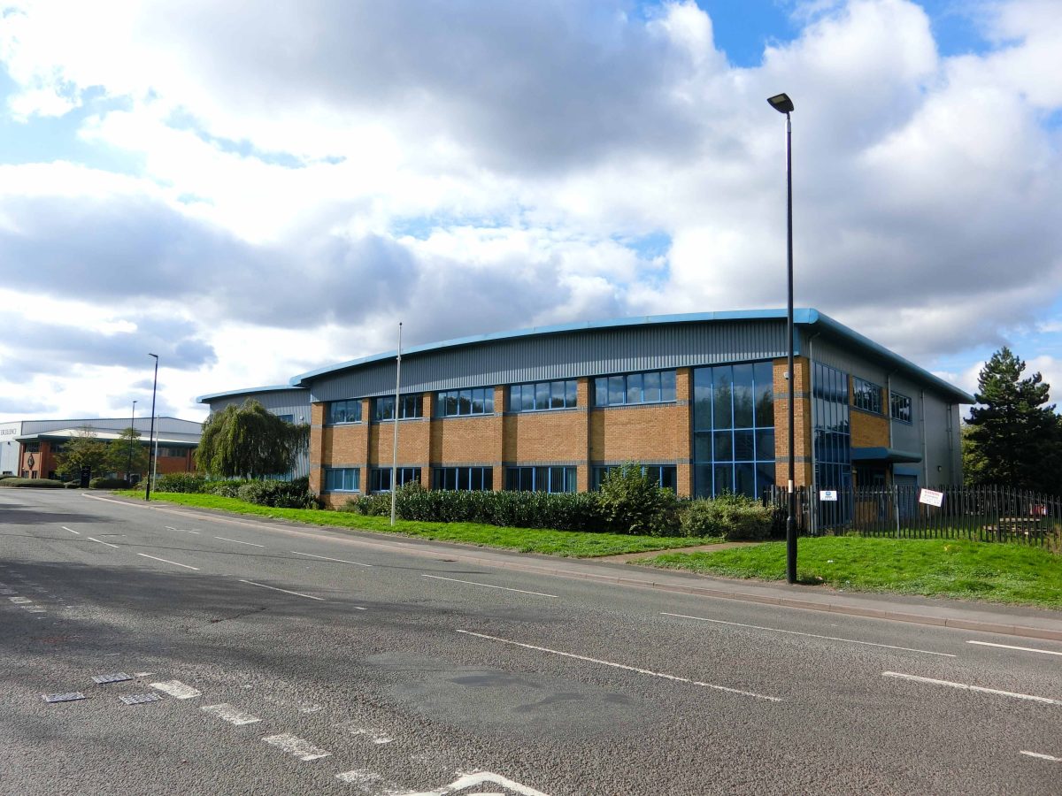Commercial Property in Aldridge - photo 3