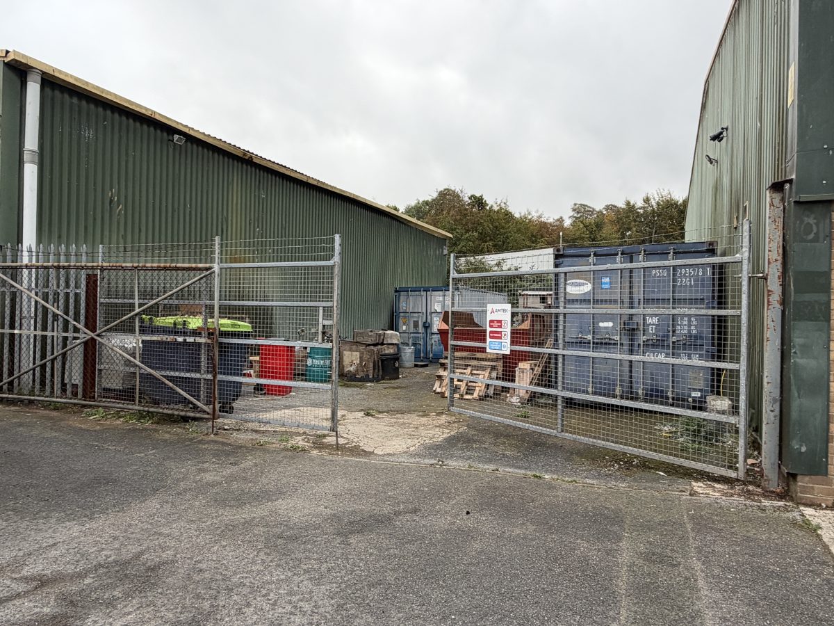 Industrial Unit in Totnes - photo 2