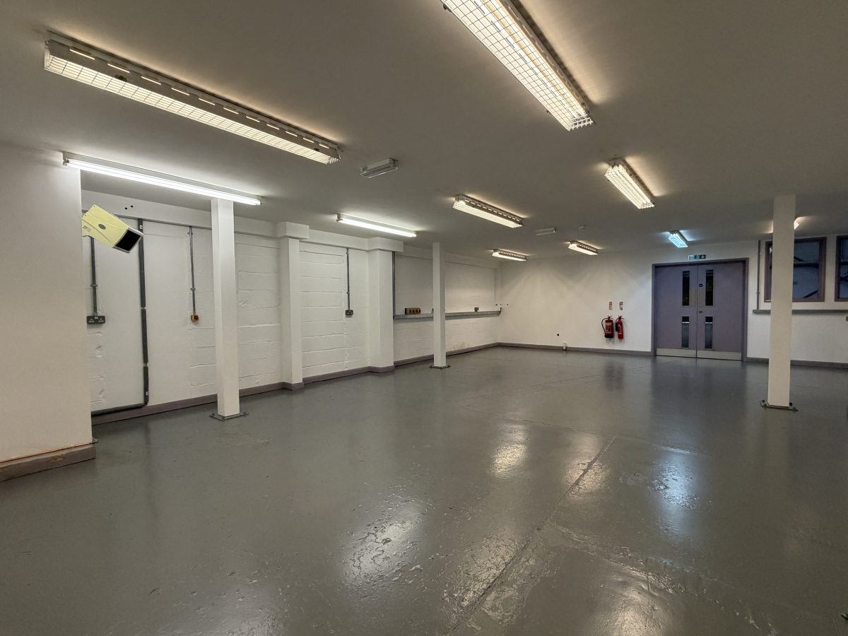 Industrial Unit in Newton Abbot - photo 4
