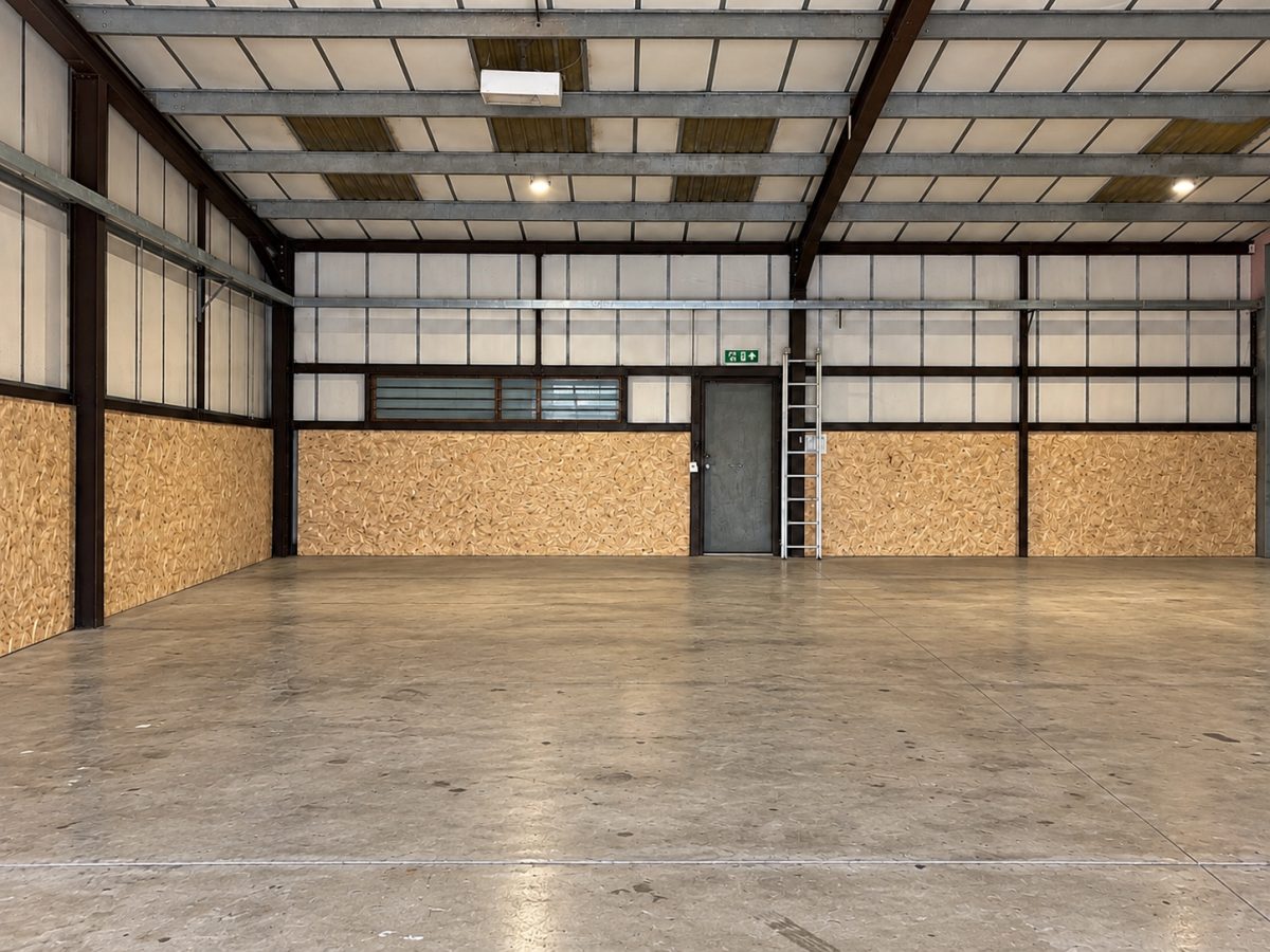 Industrial Unit in Shillingstone - photo 2