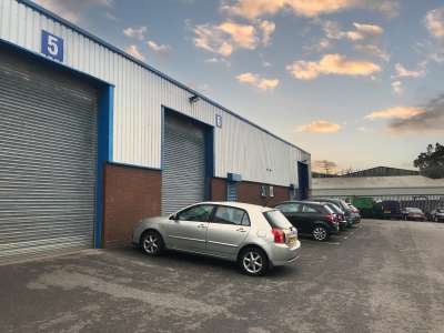 Industrial Unit in Manchester - photo 2