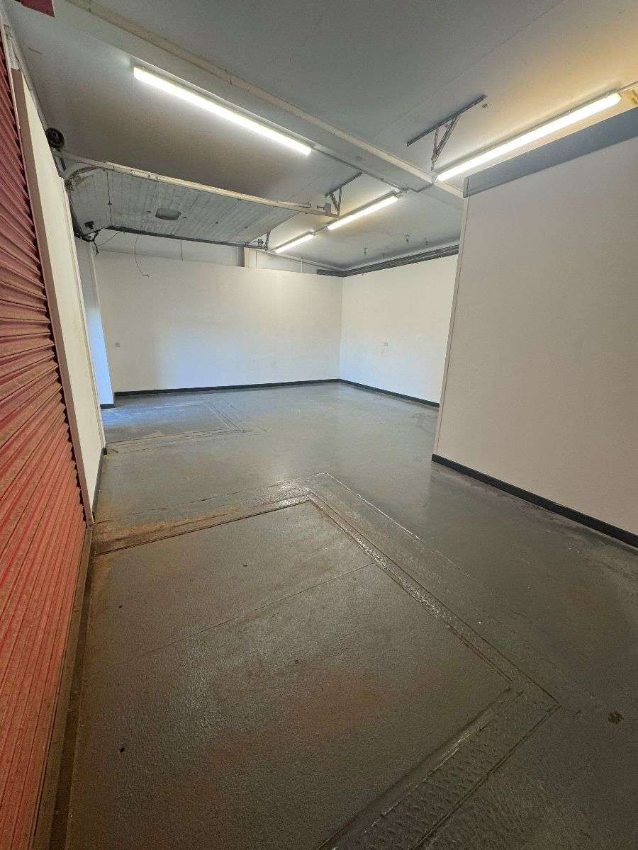 Industrial Unit in Liverpool - photo 4