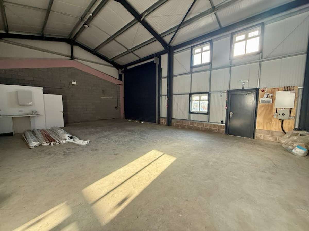 Industrial Unit in Christchurch - photo 2