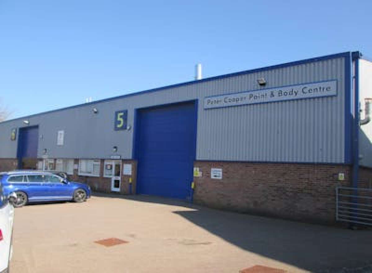 Industrial Unit in Bognor Regis - photo 2