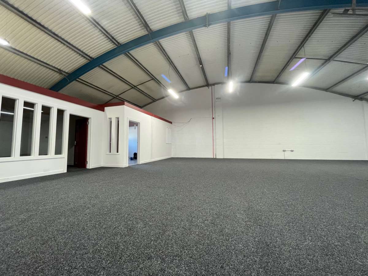 Industrial Unit in Plymouth - photo 2