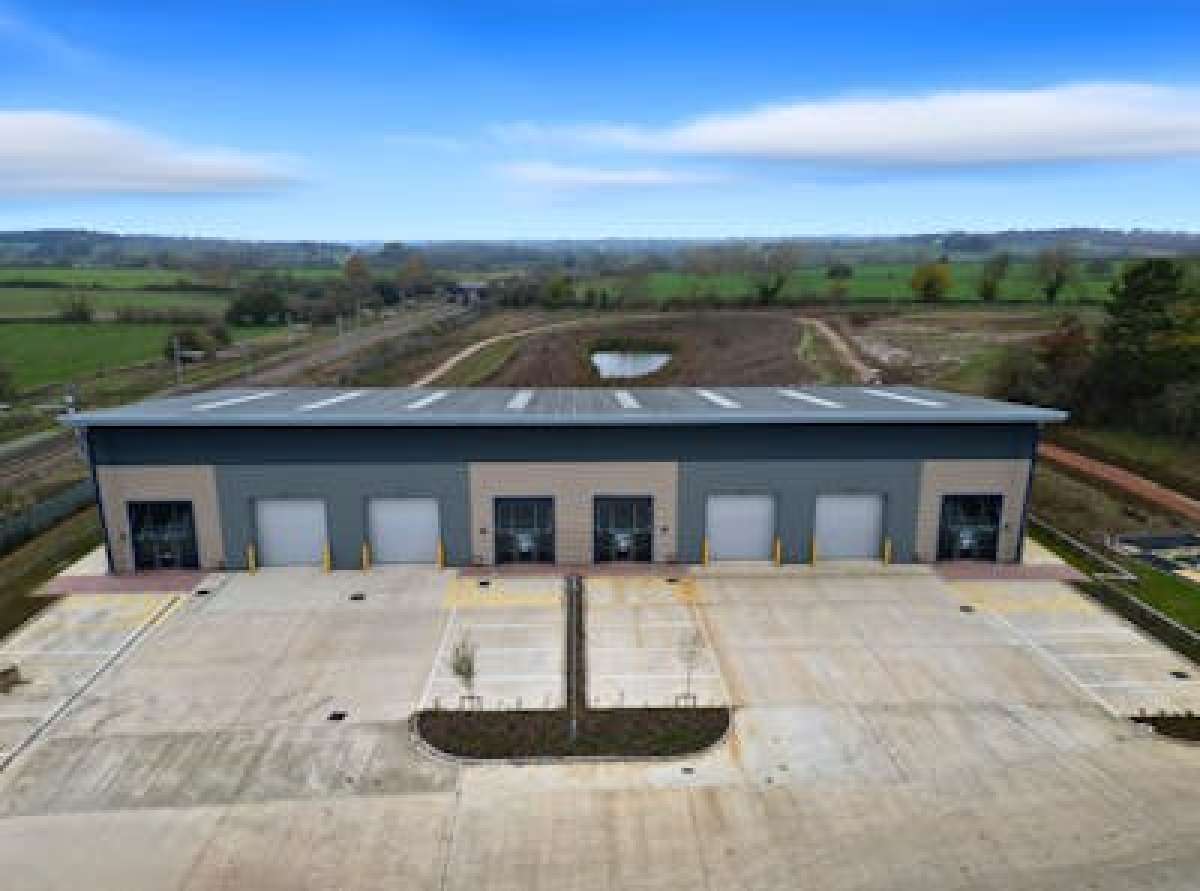 Industrial Unit in Kibworth - photo 2