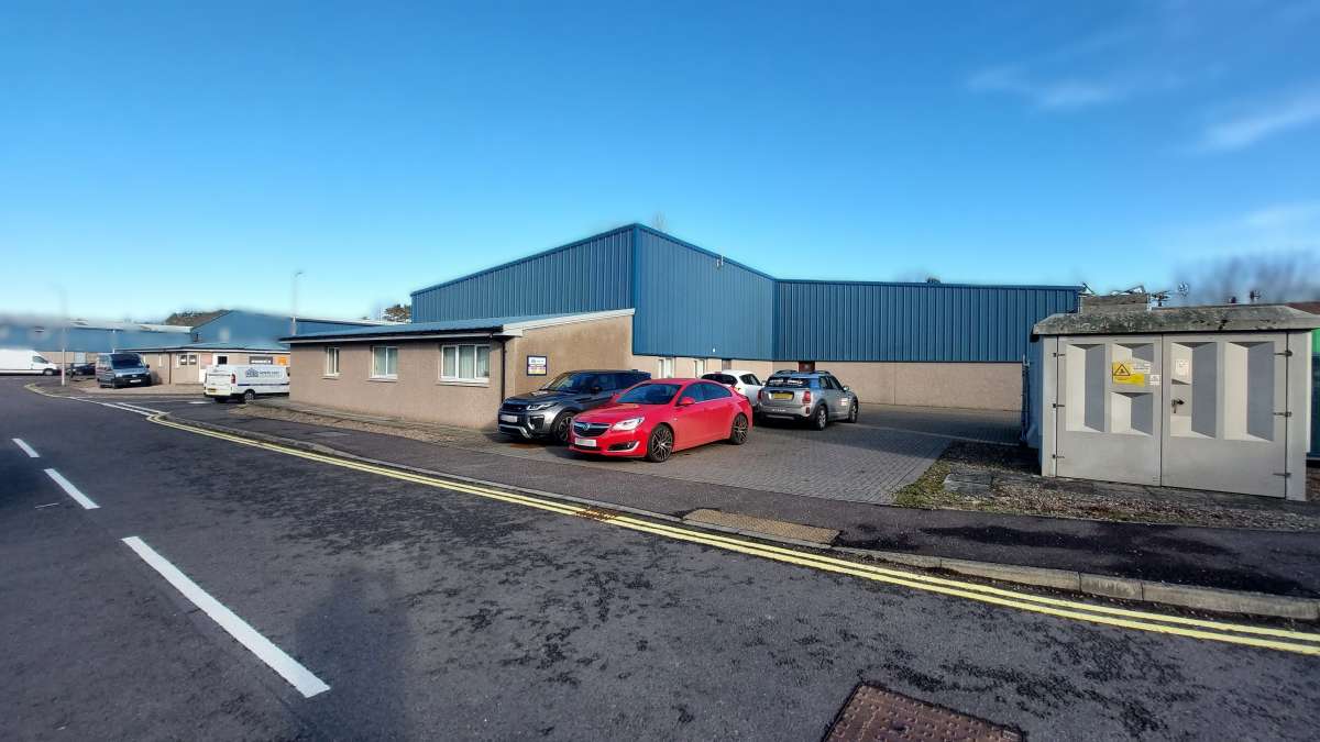 Industrial Unit in Kirkton Industrial Estate - photo 4