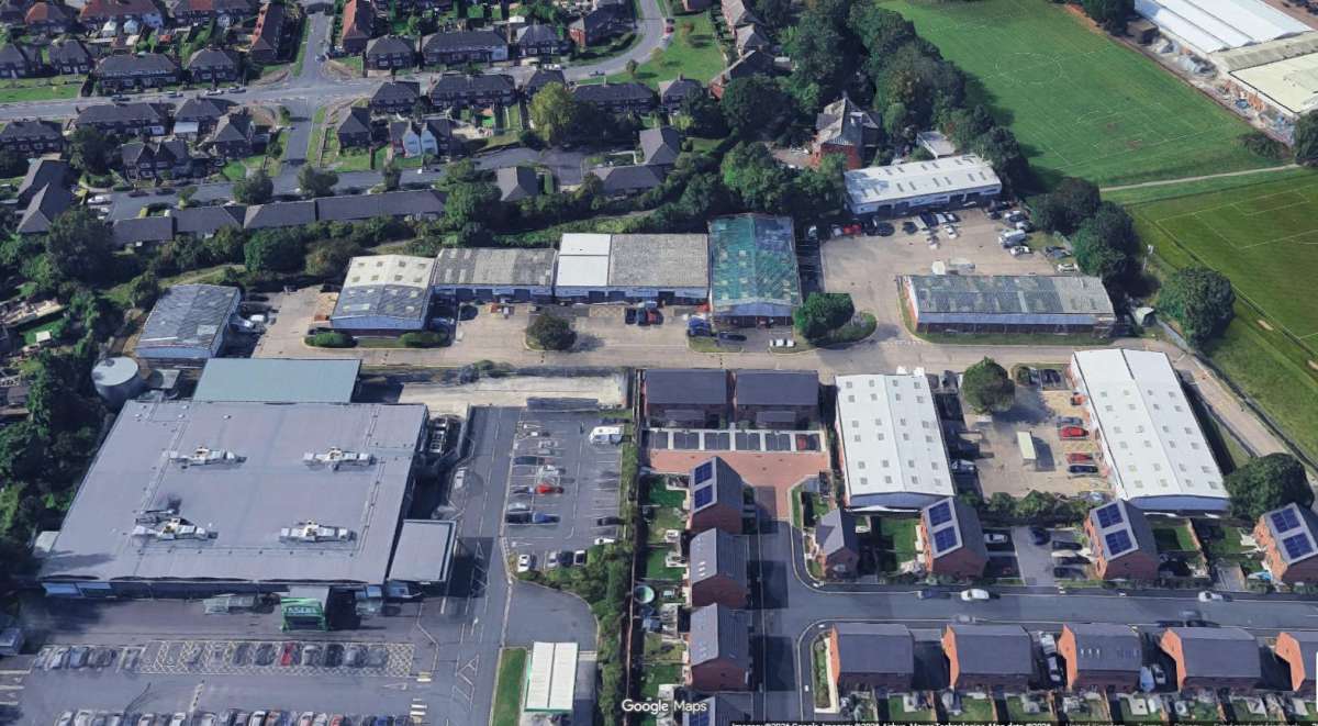 Industrial Unit in Leeds - photo 2