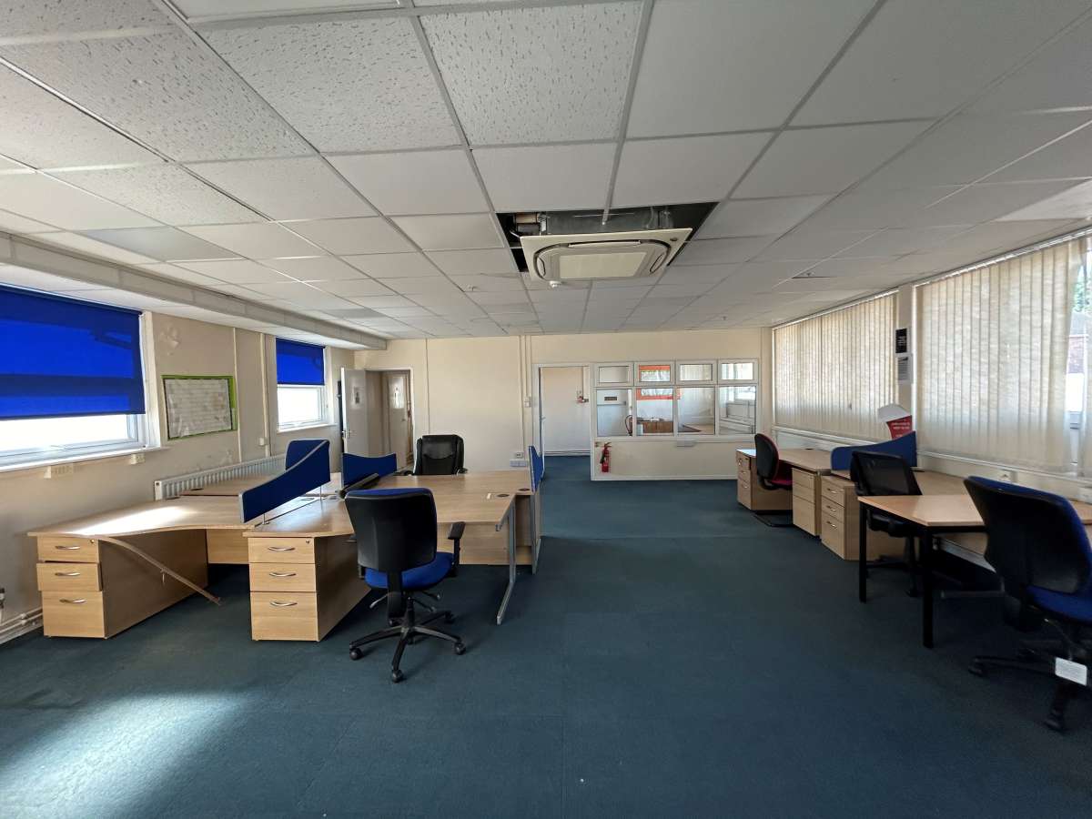 Industrial Unit in Leicester - photo 4