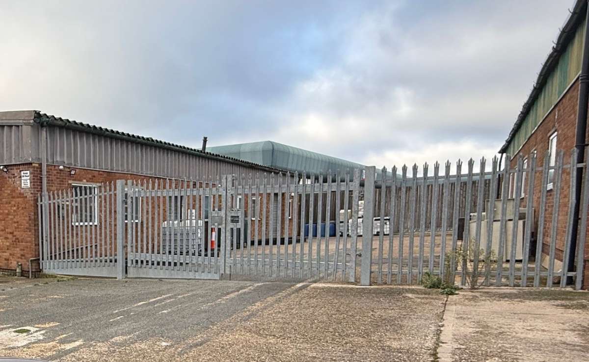 Industrial Unit in Arlesey - photo 2