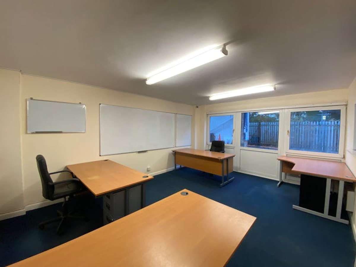 Industrial Unit in Bordon - photo 2