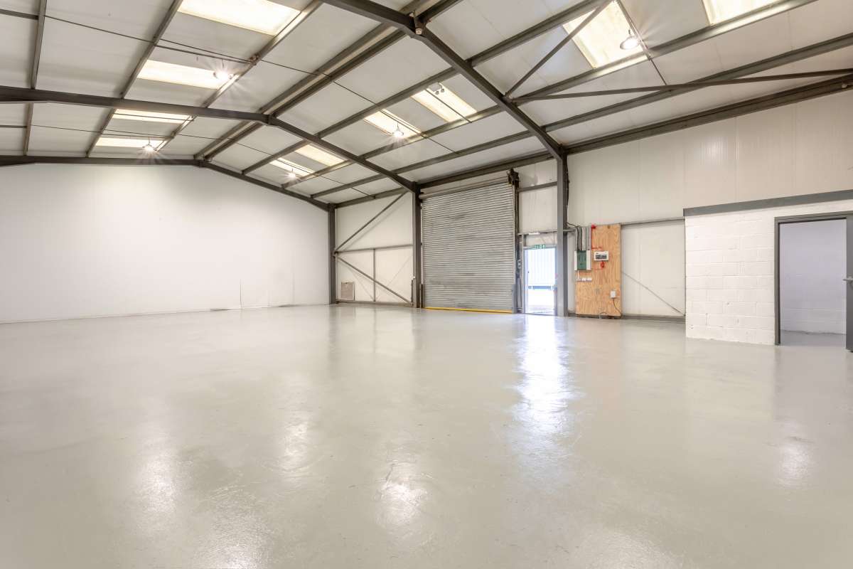 Industrial Unit in Boston - photo 2